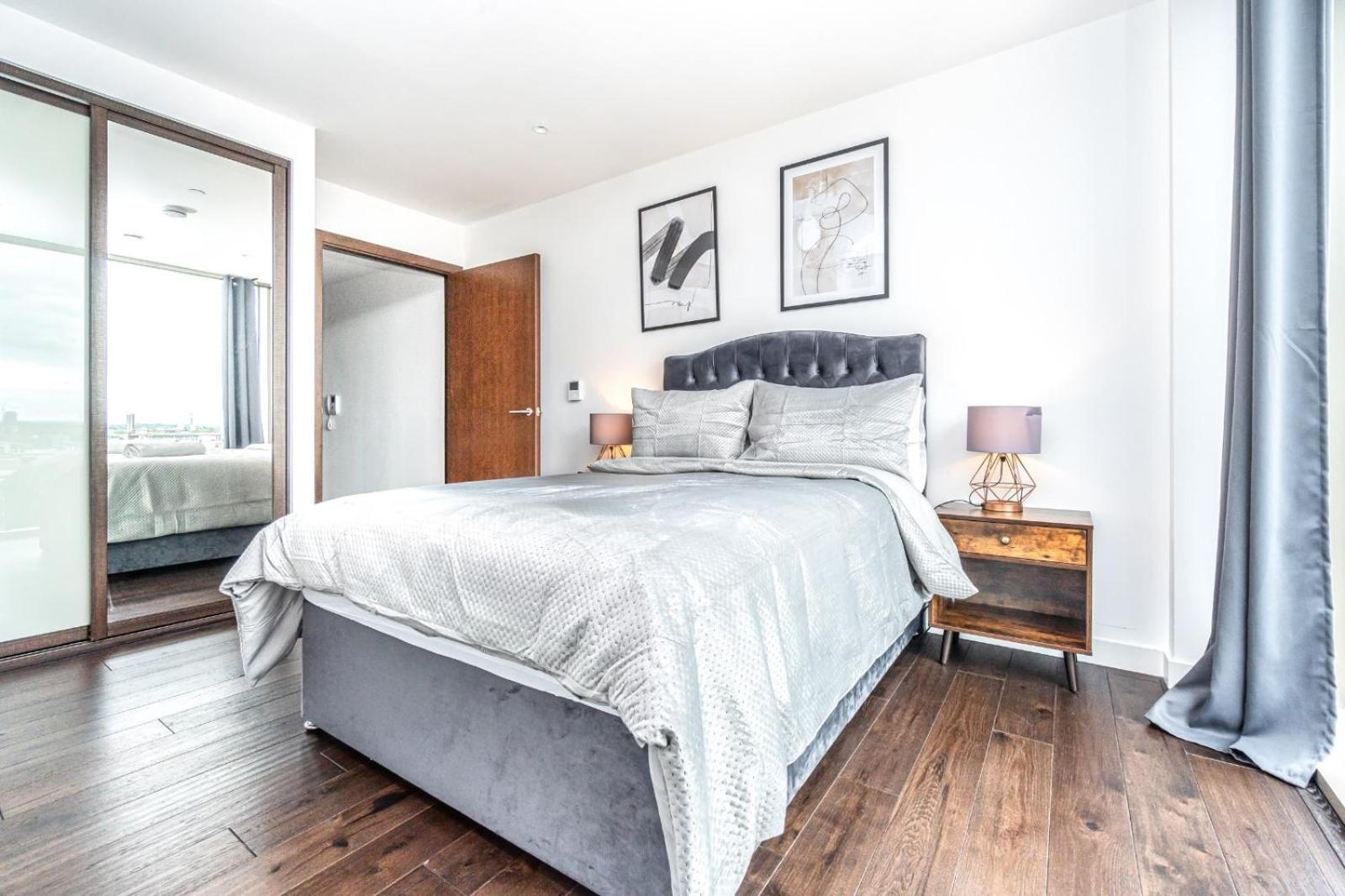 Luxury 2 Bedroom Apartment In Tower Hill Londres Exterior foto